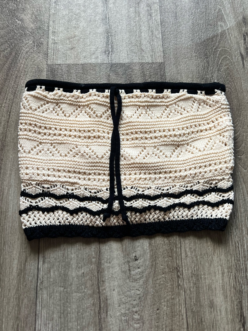 Hollister Crochet-Style Strapless Sweater Tube Top Cream Black Small